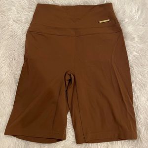 COPY - Whitney Simmons gymshark shorts